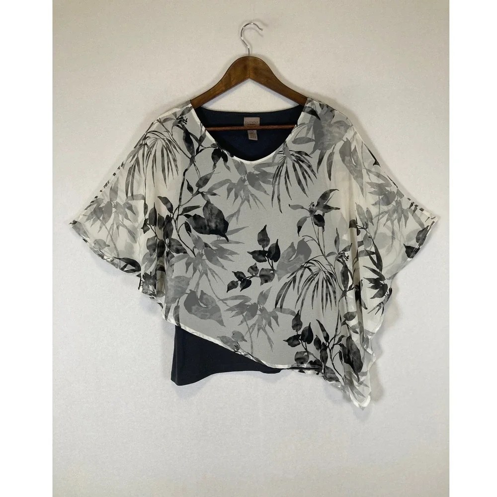 Artistic Coastal Chico's Women‎ 0 Black White Tropical Layered Asymmetric Top
